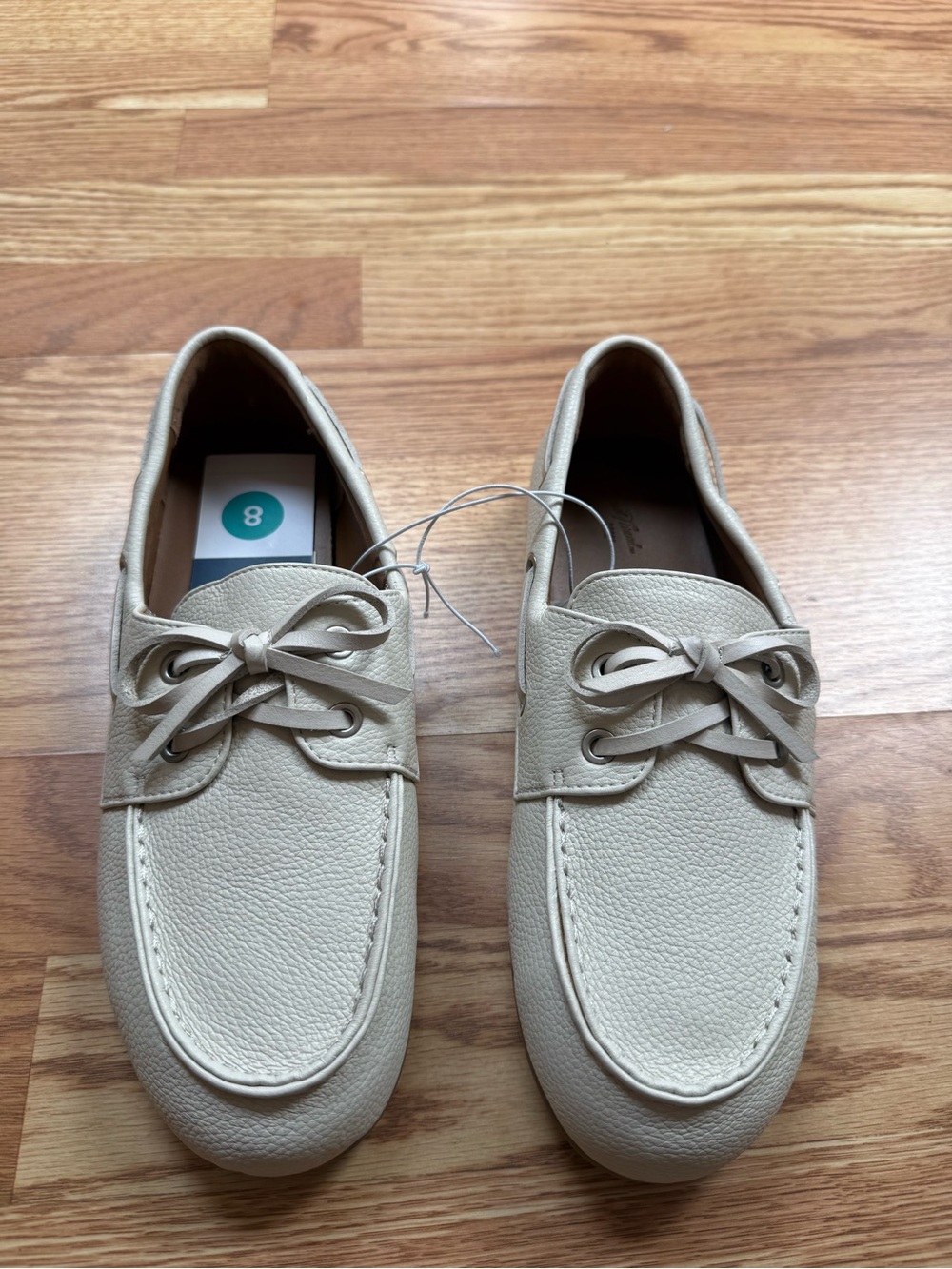 NWT Universal Thread Women’s Off White Moccasins Size 8 Memory Foam